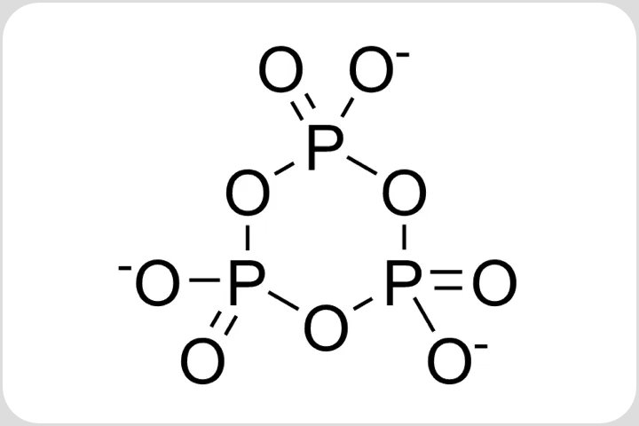 化学式：Na5P3O10、ポリリン酸ナトリウム。